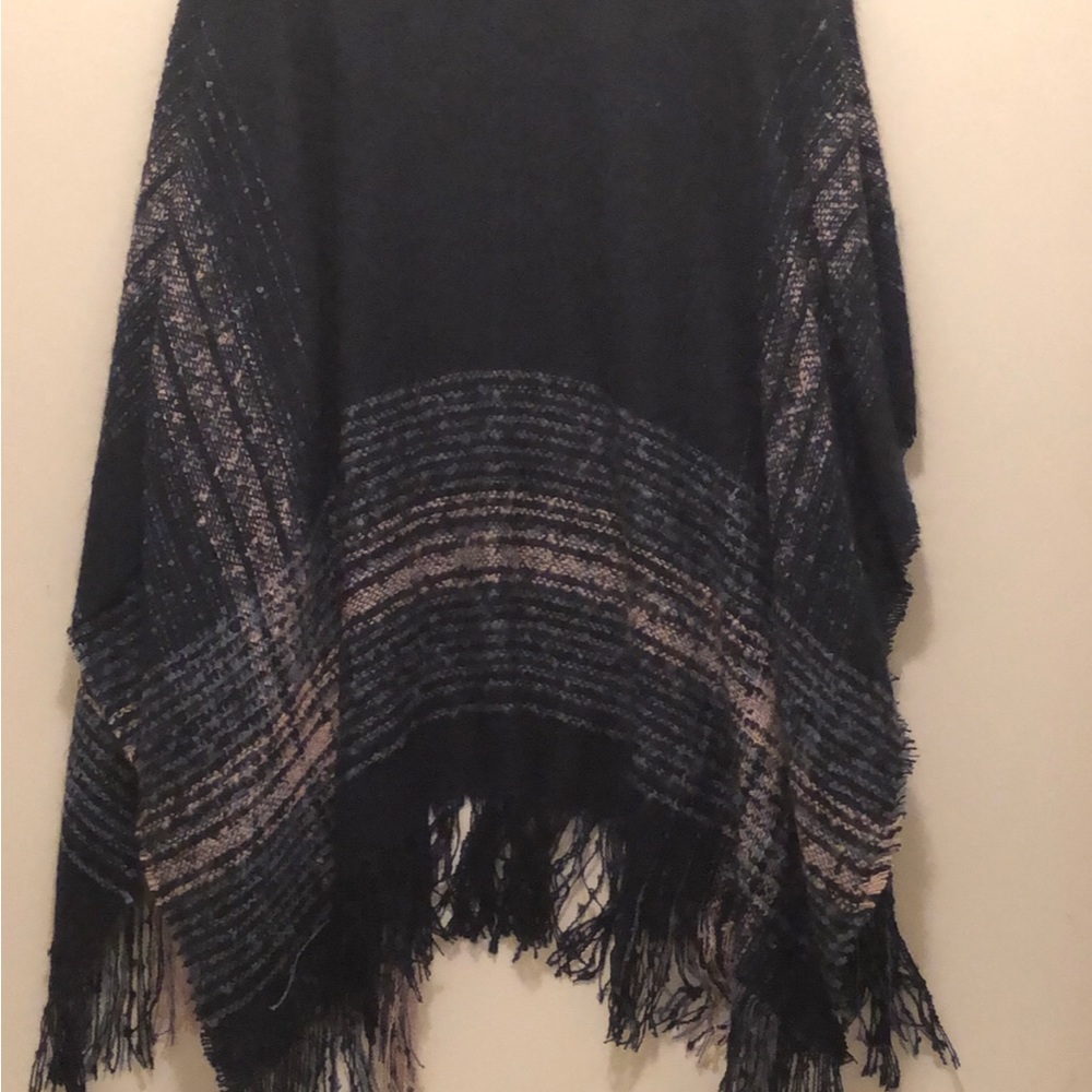 NWOT NAVY Ruana - Picture 5 of 6